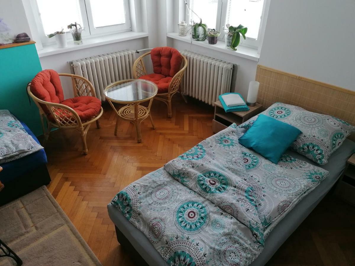 Penzion Flora Жатец Экстерьер фото